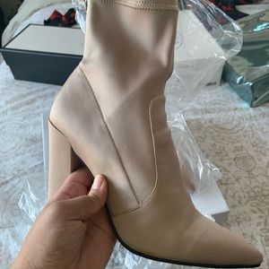 DOLCE VITA NUDE SOCK BOOTS WOMENS 9
